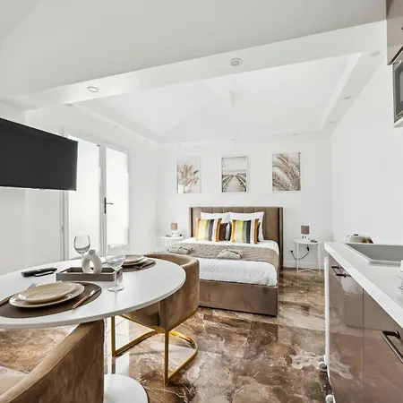 Paisible Avec Jacuzzi Apartment Pontault-Combault