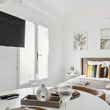Paisible Avec Jacuzzi Apartment